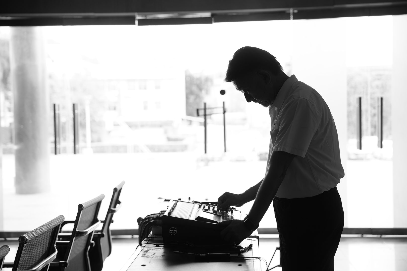 Customer launch support for audio programs
